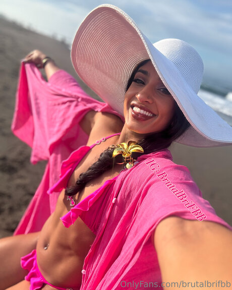 Naken lekkede OnlyFans-bilde av Brutalbrifbb