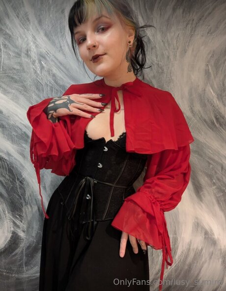 Naakte gelekte OnlyFans-foto van Lusy Sumire