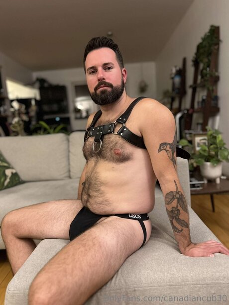 Nahá fotka uniklých OnlyFans od Canadiancub30