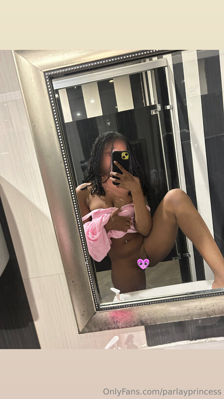 Nahá fotka uniklých OnlyFans od Parlayprincess