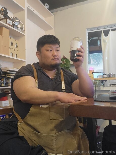 Naken lekkede OnlyFans-bilde av Cjgomtv