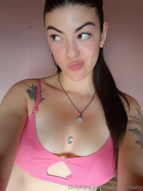 Nahá fotka uniklých OnlyFans od Sofiayourbaby