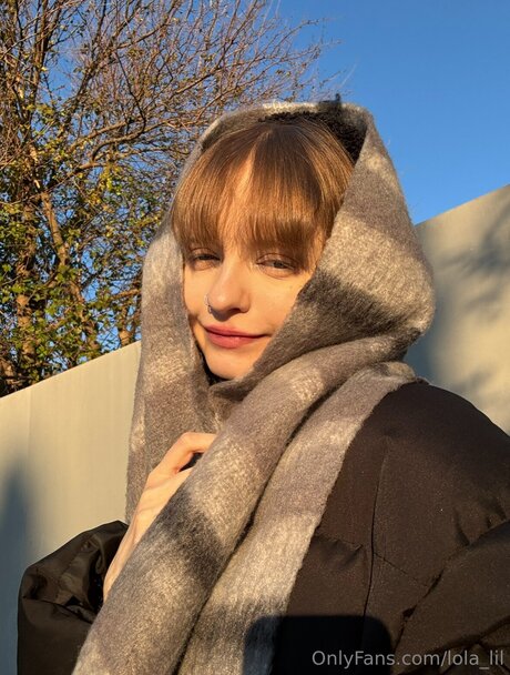Naken lekkede OnlyFans-bilde av Lola Lil