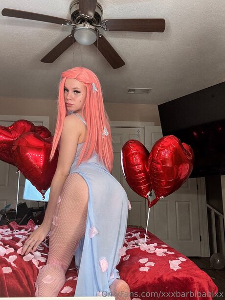 Nøgent lækket OnlyFans-billede af Xxxbarbibabixx