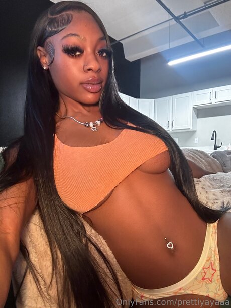 Nacktes geleaktes OnlyFans-Foto von Prettiyayaaa