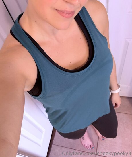 Cheekypeeky3