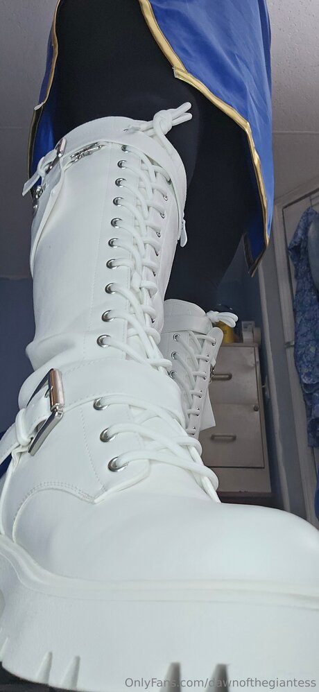 Dawnofthegiantess