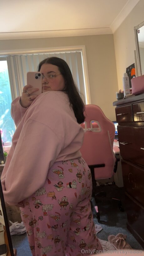 Naken lekkede OnlyFans-bilde av Taylaaaa