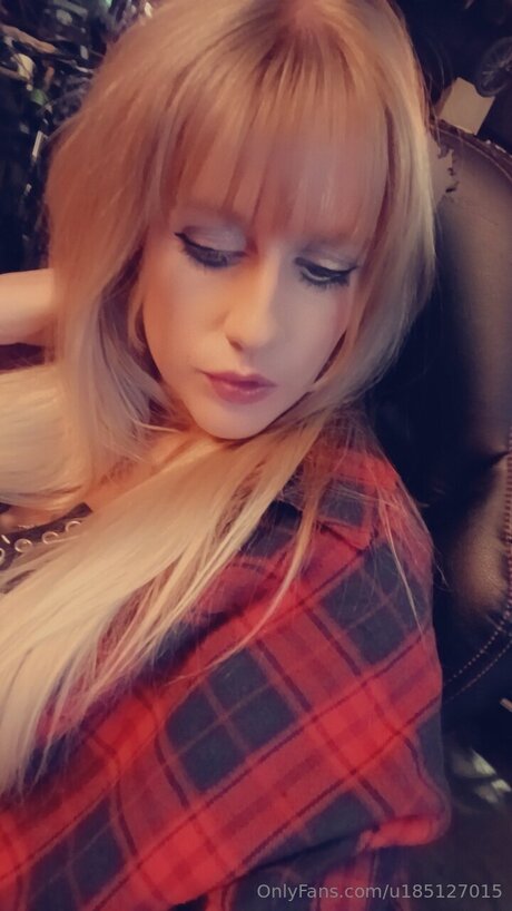Nahá fotka uniklých OnlyFans od U185127015