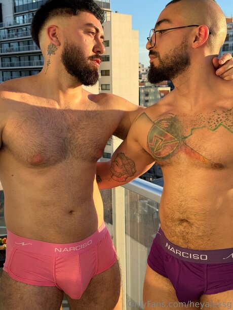 Nahá fotka uniklých OnlyFans od Heyalexsg