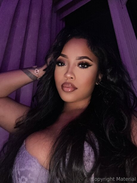 Naken lekkede OnlyFans-bilde av Misskaelynmarievip