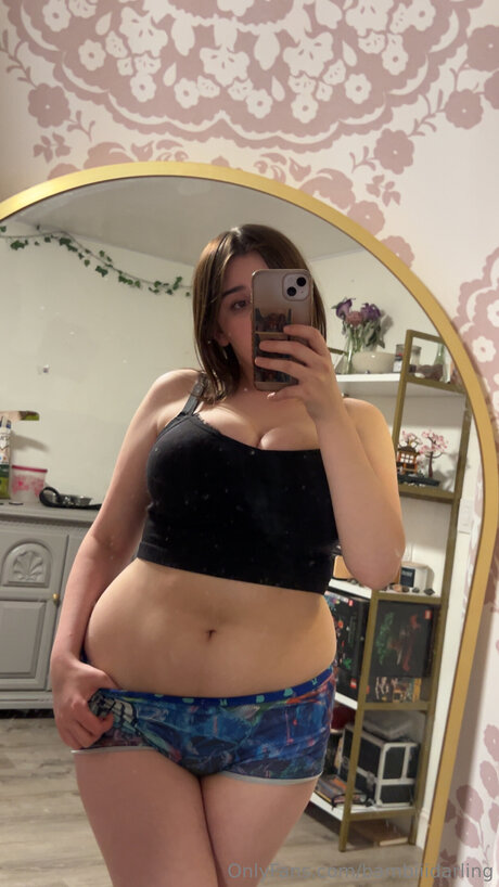Naken lekkede OnlyFans-bilde av Bambiiidarling