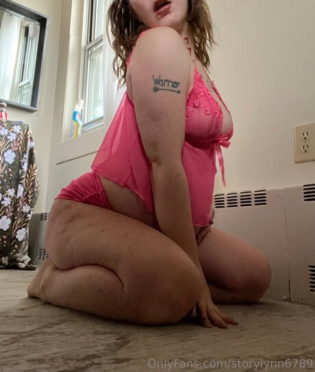 Naken läckt OnlyFans-bild av Storylynn6789