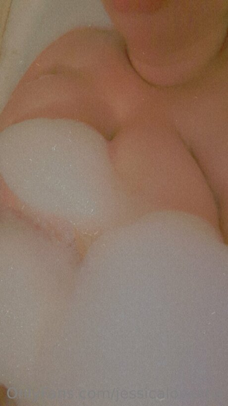 Naken lekkede OnlyFans-bilde av Jessicalovecha