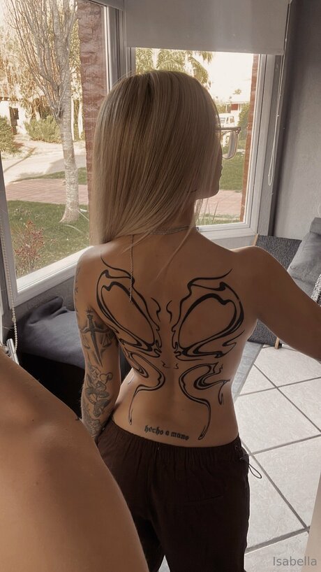 Isabellaa12