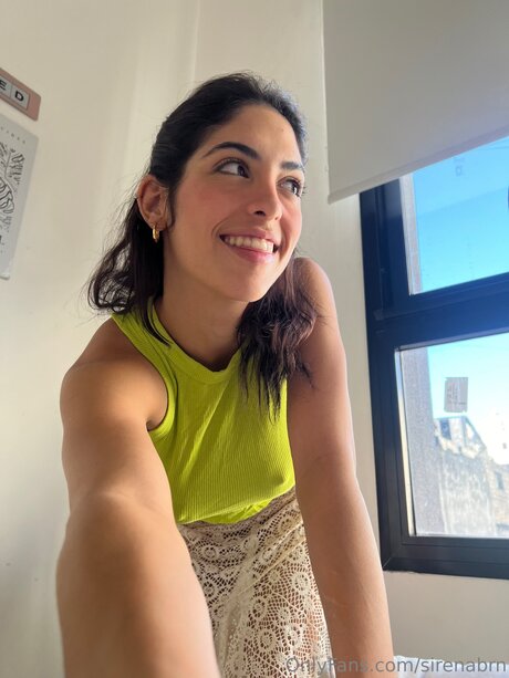 Foto di nudo di fuga di OnlyFans di Sirenabrn