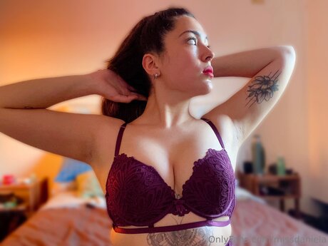 Naken lekkede OnlyFans-bilde av Kinkydaniela
