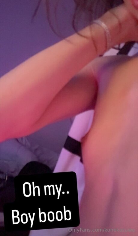 Naakte gelekte OnlyFans-foto van Konekazuwu