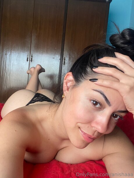 Foto di nudo di fuga di OnlyFans di Anishaaa
