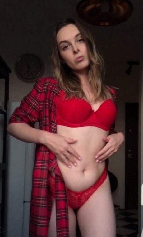 Nahá fotka uniklých OnlyFans od Elsa Jay
