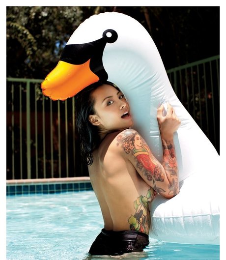 Naakte gelekte OnlyFans-foto van Levy Tran