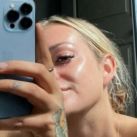 Nahá fotka uniklých OnlyFans od Sunnyraex