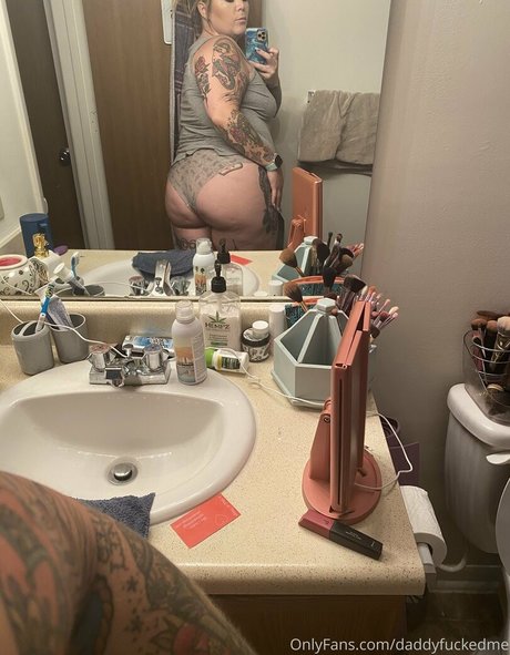 Foto di nudo di fuga di OnlyFans di Daddysdarliin