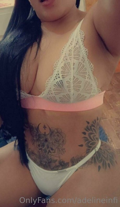 Nahá fotka uniklých OnlyFans od Adelineinfi