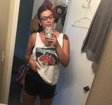 Tallnerdywoman