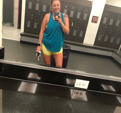 Tallnerdywoman