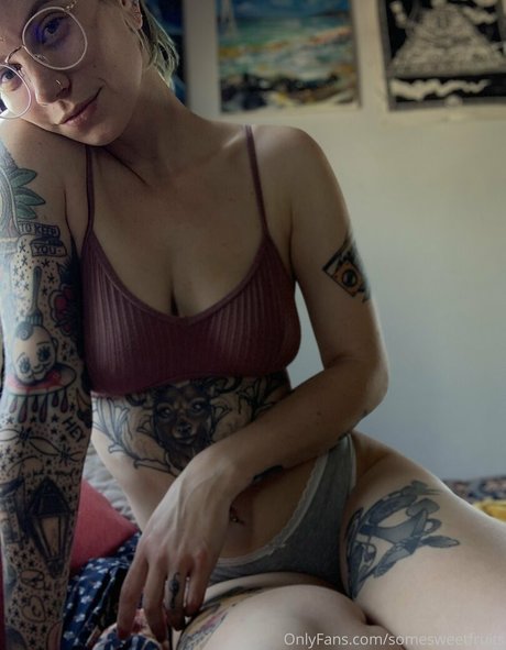 Nahá fotka uniklých OnlyFans od Somesweetfruits
