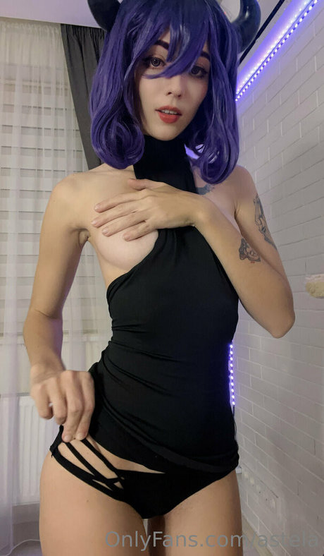Naken lekkede OnlyFans-bilde av Astela Chan