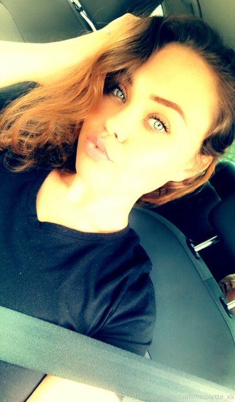 Nicolettexx