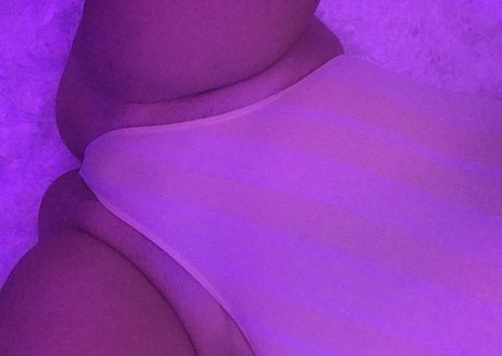 Alasti lekkinud OnlyFans-i pilt Nicolettexx