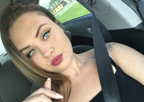 Nicolettexx