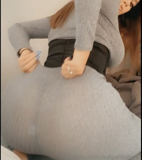 Обнаженная фотография утечки OnlyFans от Suave Baby