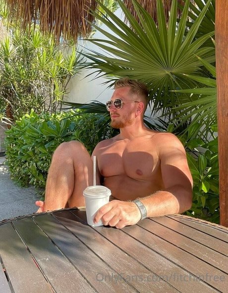 Nahá fotka uniklých OnlyFans od Fitshinfree