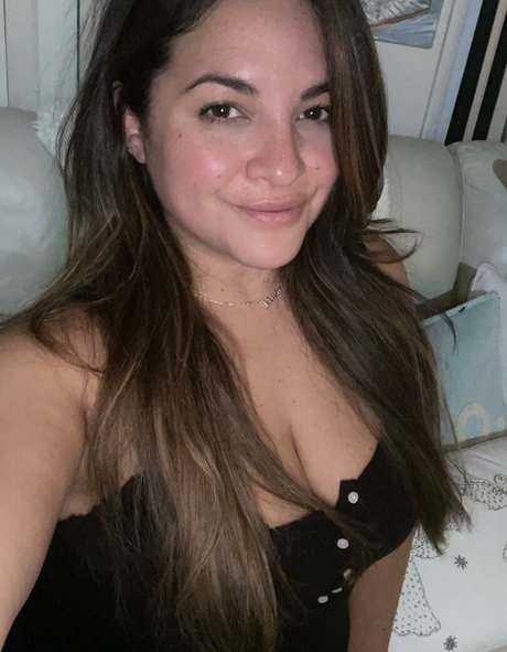 Nahá fotka uniklých OnlyFans od Bella Paz