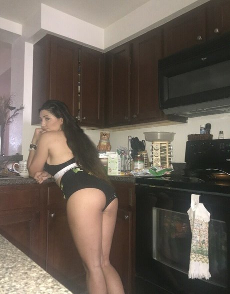 Naken lekkede OnlyFans-bilde av Sukesharay