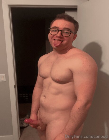Foto desnuda filtrada de OnlyFans de Conbud