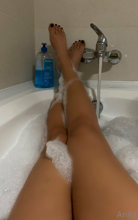 Nahá fotka uniklých OnlyFans od Lovewithanita