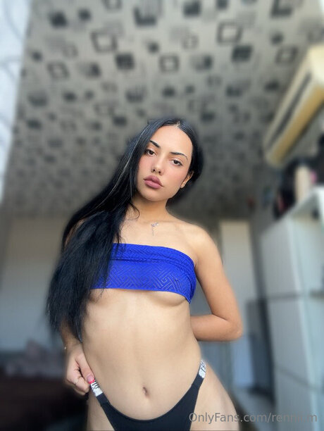 Rennii M OnlyFans 유출 누드 사진