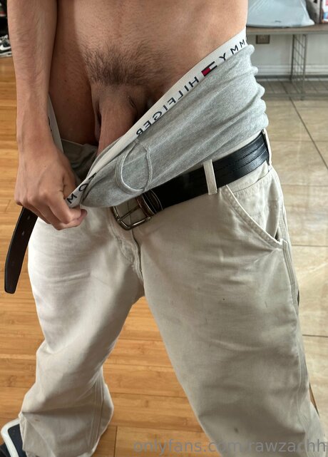 Alaston vuotanut OnlyFans-kuva 6foot3mexican