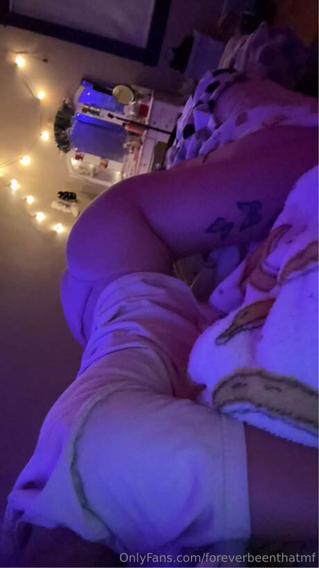 Alasti lekkinud OnlyFans-i pilt Foreverbeenthatmf