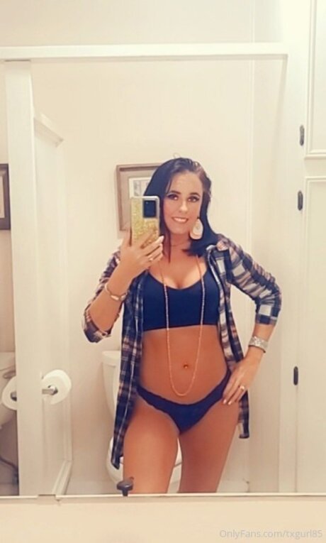 Обнаженная фотография утечки OnlyFans от Txgurl85