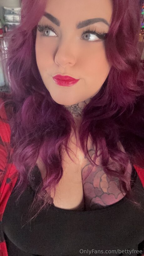 Naken lekkede OnlyFans-bilde av Bettyfree