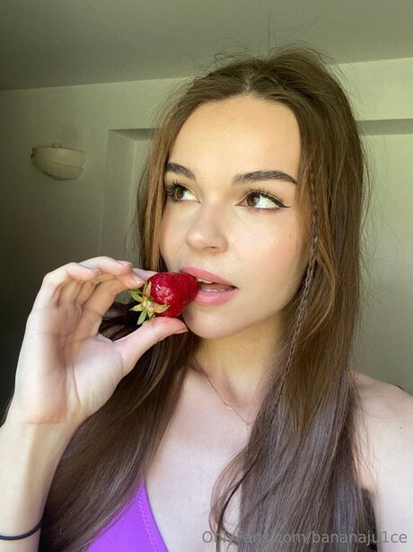 Foto di nudo di fuga di OnlyFans di Bananaju1ce