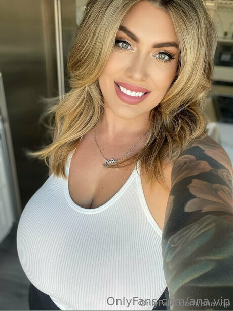 Nacktes geleaktes OnlyFans-Foto von Ana Vip