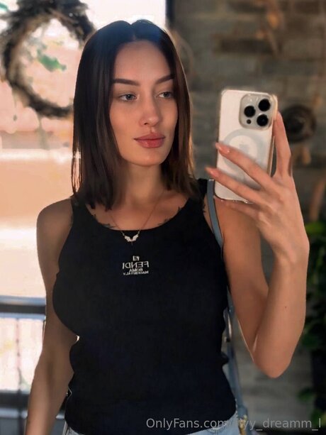 Naken lekkede OnlyFans-bilde av Noir Alexa