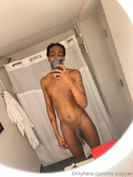 Naken lekkede OnlyFans-bilde av Mr Slayyer